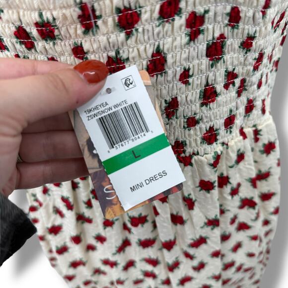 NEW Self Esteem A-Line Dress Size Large Cream Red Rose Print Smocked Sundress - Picture 8 of 8